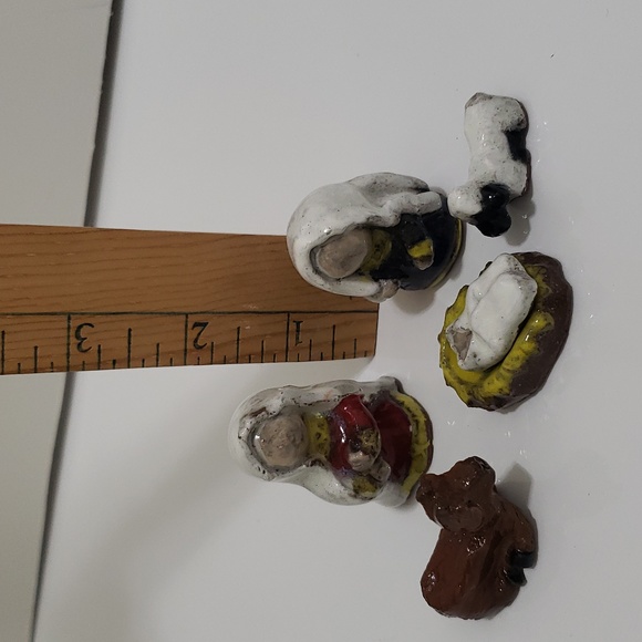 New Small Hand-Built Ceramic Glazed Nativity Set with Animals - Picture 4 of 4